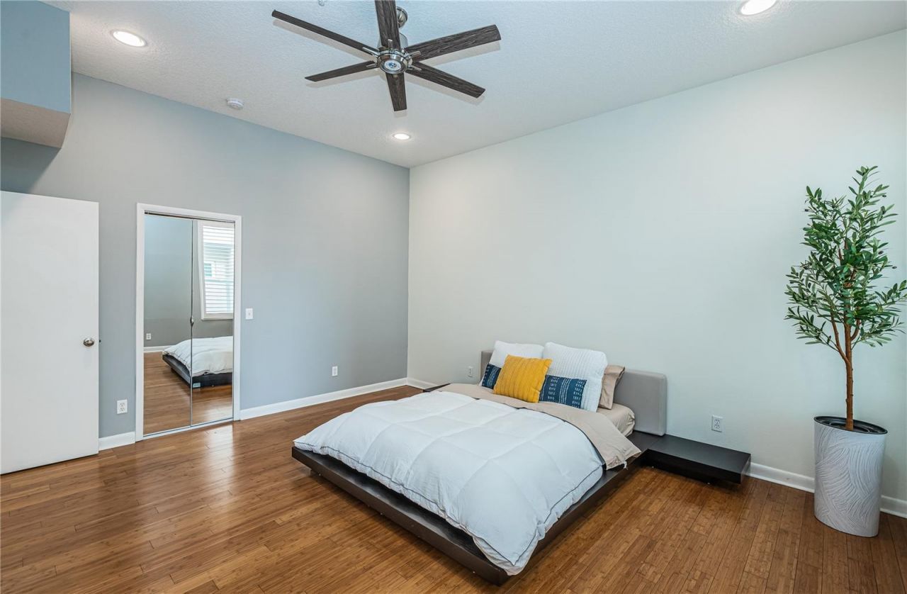 535 4th Avenue S, Unit 4, Saint Petersburg, FL 33701 Photo