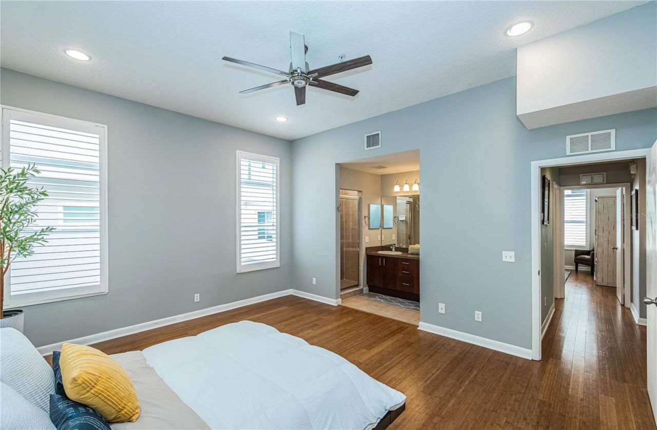 535 4th Avenue S, Unit 4, Saint Petersburg, FL 33701 Photo