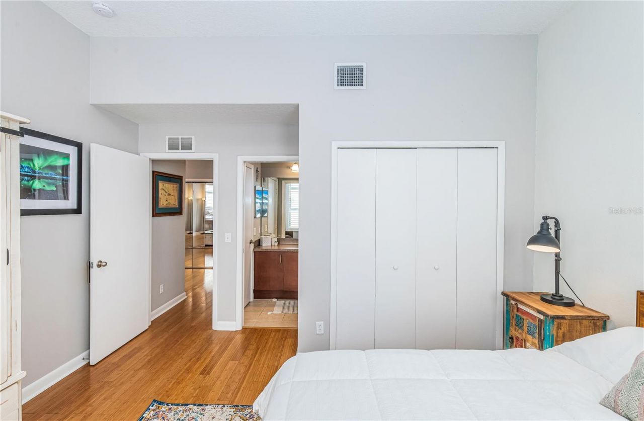 535 4th Avenue S, Unit 4, Saint Petersburg, FL 33701 Photo