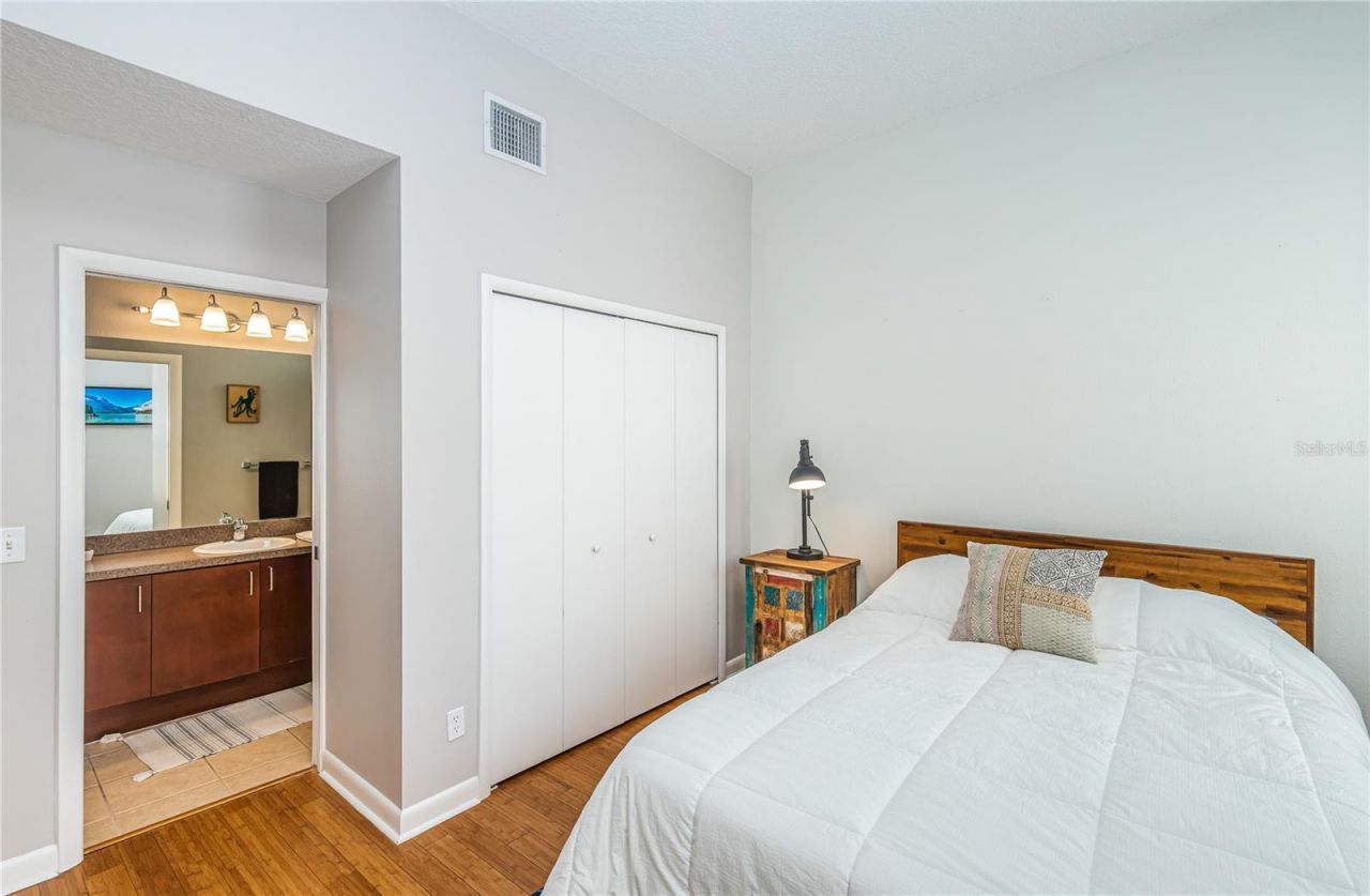 535 4th Avenue S, Unit 4, Saint Petersburg, FL 33701 Photo