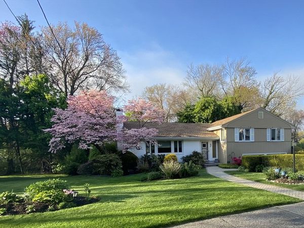 83 Bound Brook Rd, Newton, MA 02461