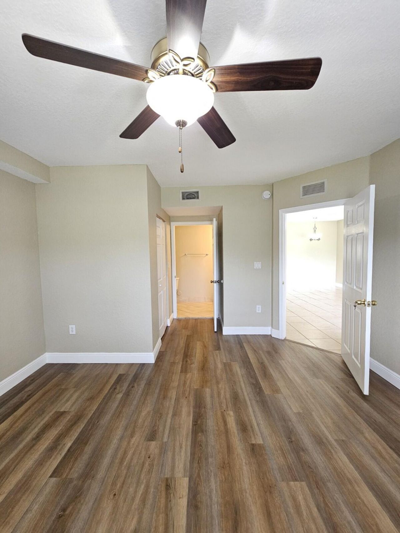 1049 Golden Lakes Boulevard, Unit 115, West Palm Beach, FL 33411 Photo