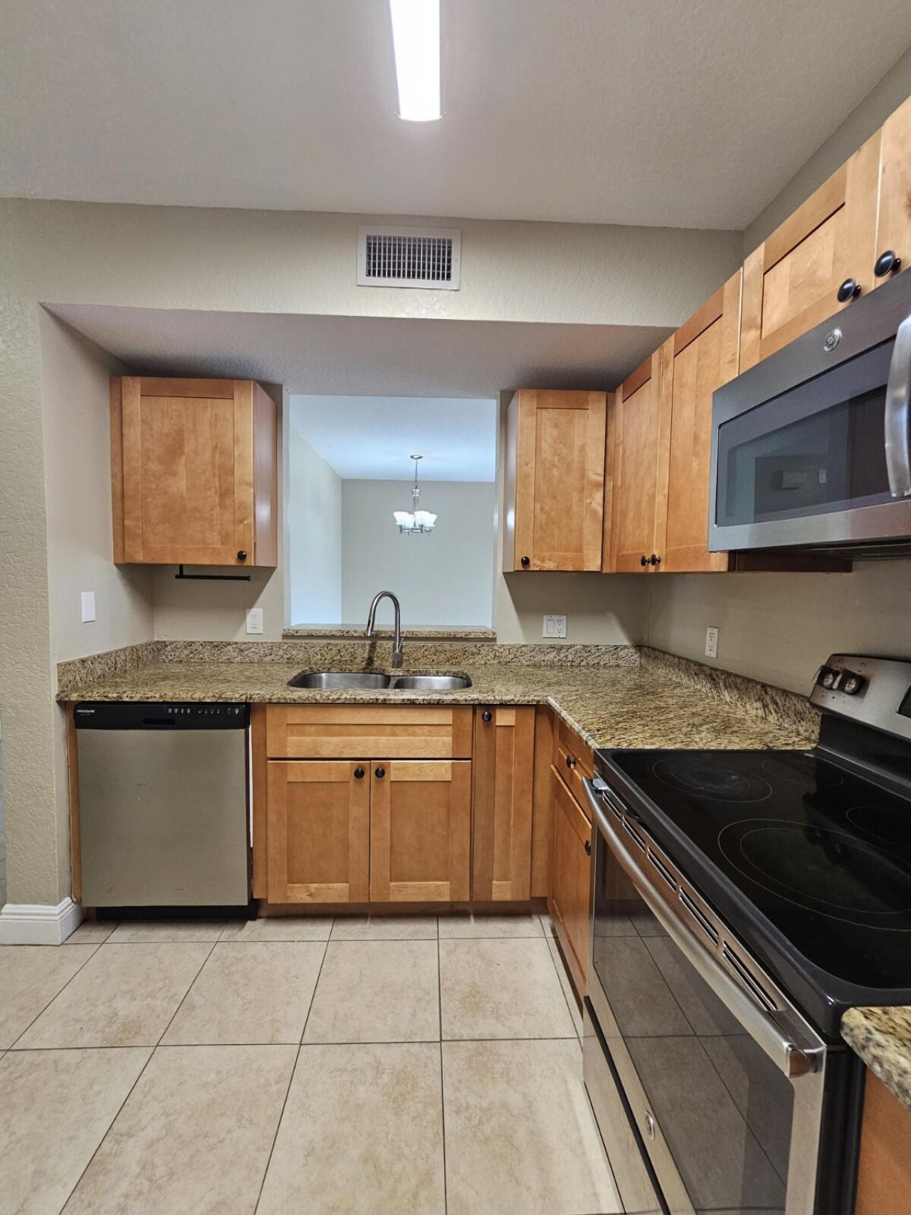1049 Golden Lakes Boulevard, Unit 115, West Palm Beach, FL 33411 Photo