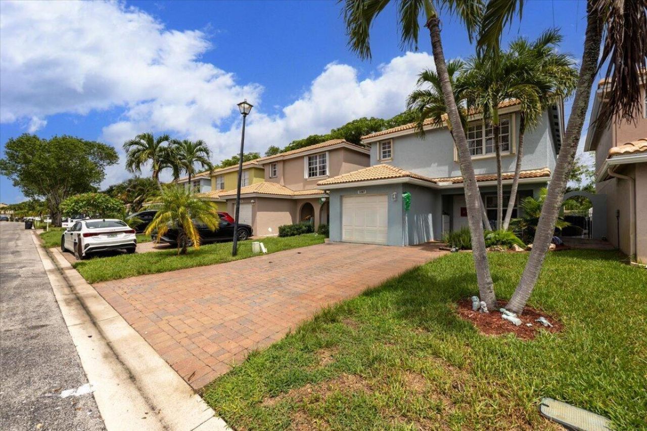 3367 Commodore Court, West Palm Beach, FL 33411 Photo