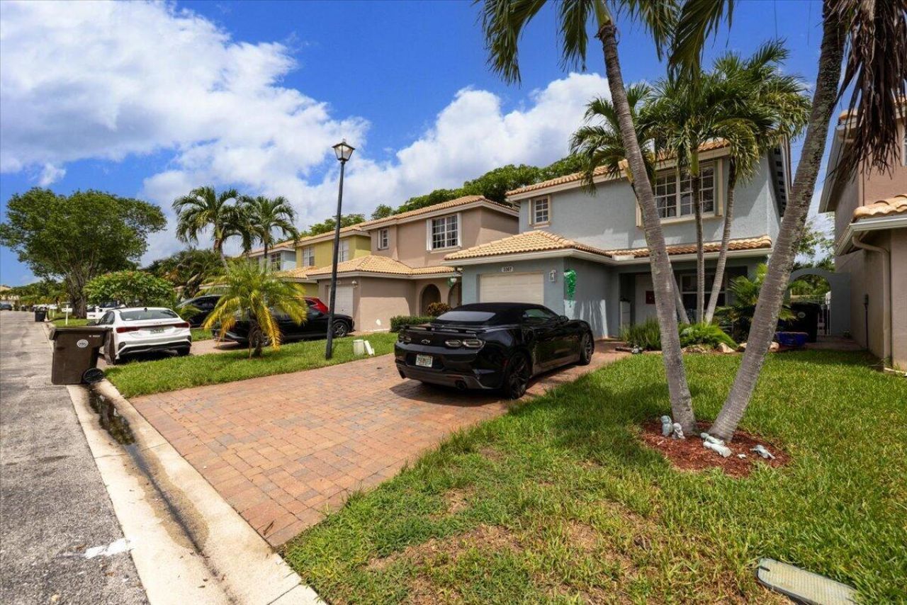 3367 Commodore Court, West Palm Beach, FL 33411 Photo
