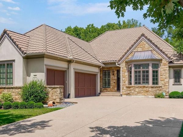 2846 W 137th Terrace, Leawood, KS 66224