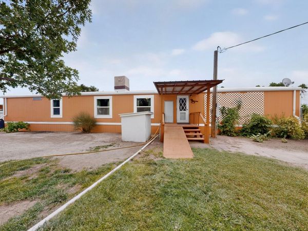 8 Kimberling Drive , Los Lunas, NM 87031