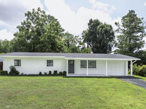 1606 Redwood Drive , Chattanooga, TN 37421