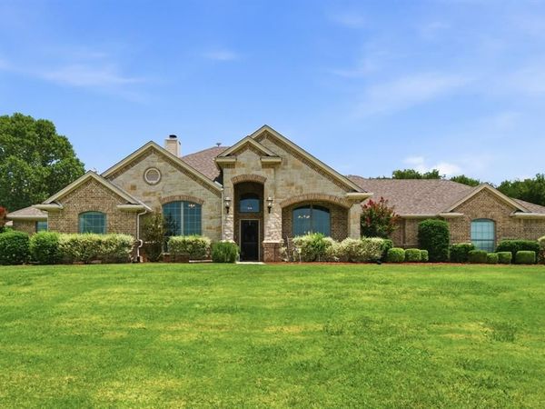 10224 Mustang Wells Drive, Fort Worth, TX 76126