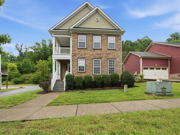 2661 Avery Park Dr, Nashville, TN 37211