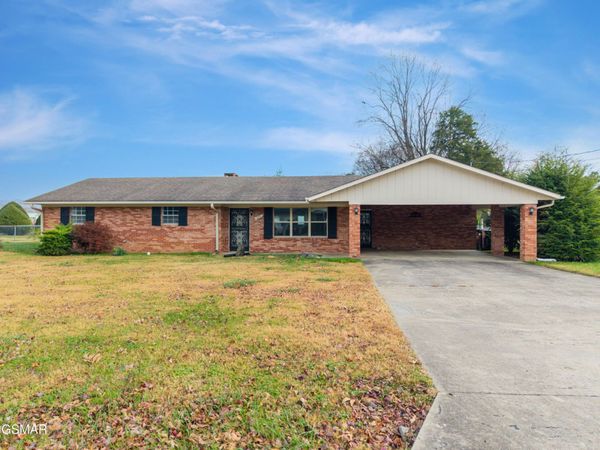 225 Bellwood Avenue , Pigeon Forge, TN 37863