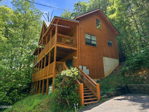 1346 N Baden Drive , Gatlinburg, TN 37738