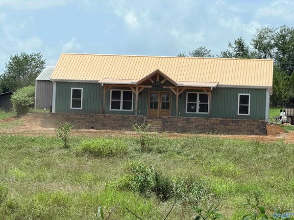18107 Cox Road, Athens, AL 35611