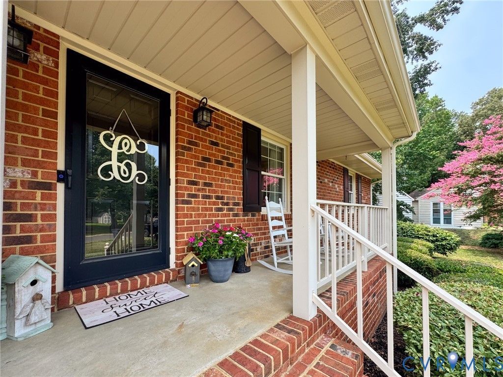 8297 Briarthorn Court Mechanicsville, VA 23116