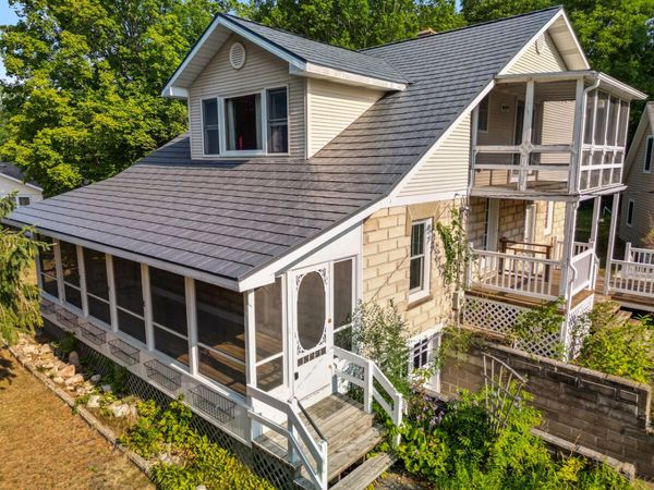 355 Quarterline Street, Newaygo, MI 49337