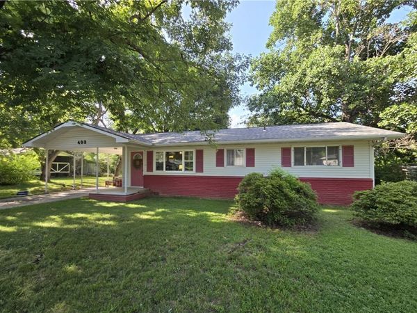 403 Winchester Street , Flippin, AR 72634