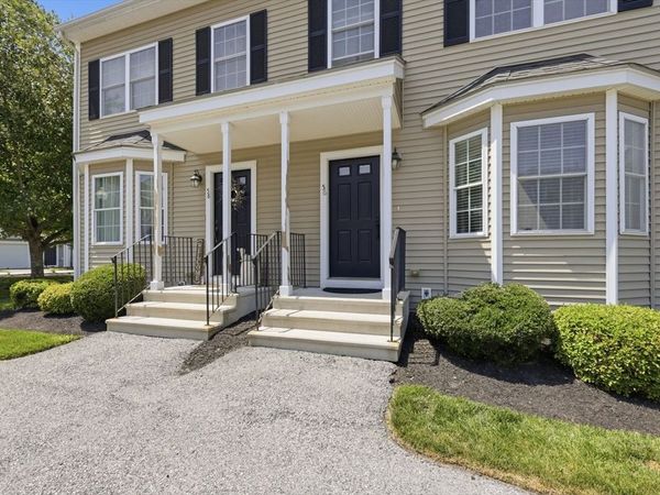 56 Whispering Pine Cir, Unit 56, Worcester, MA 01606