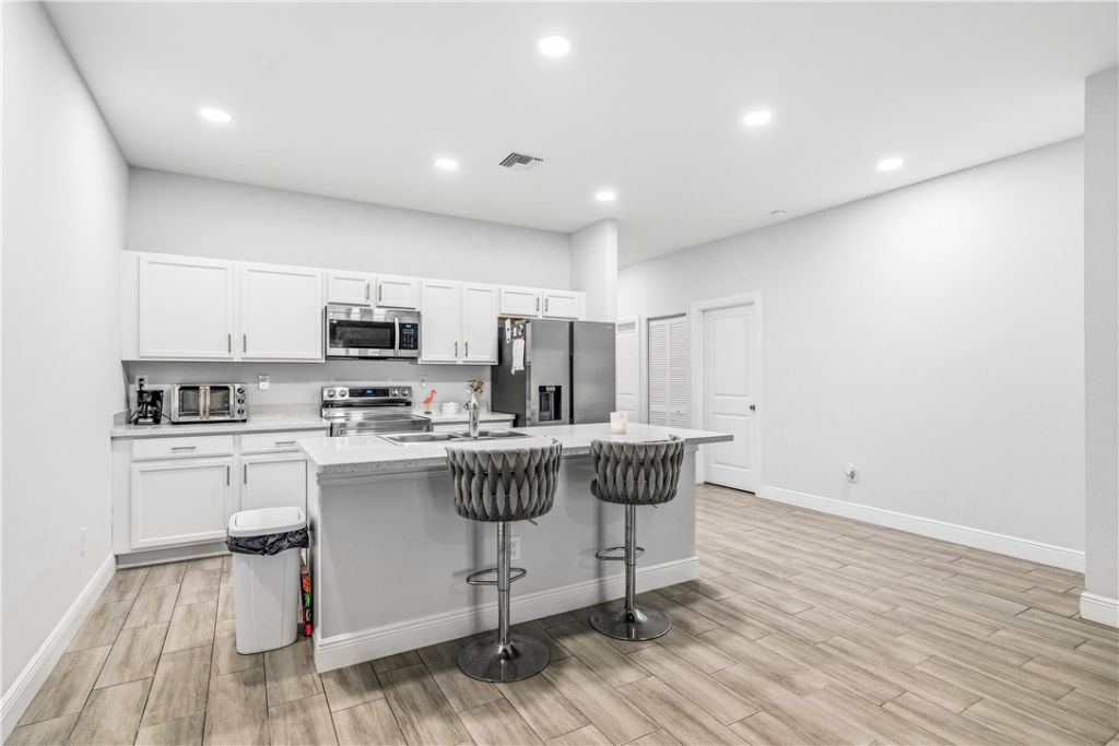 775 11th Avenue Sw, Vero Beach, FL 32962 Photo