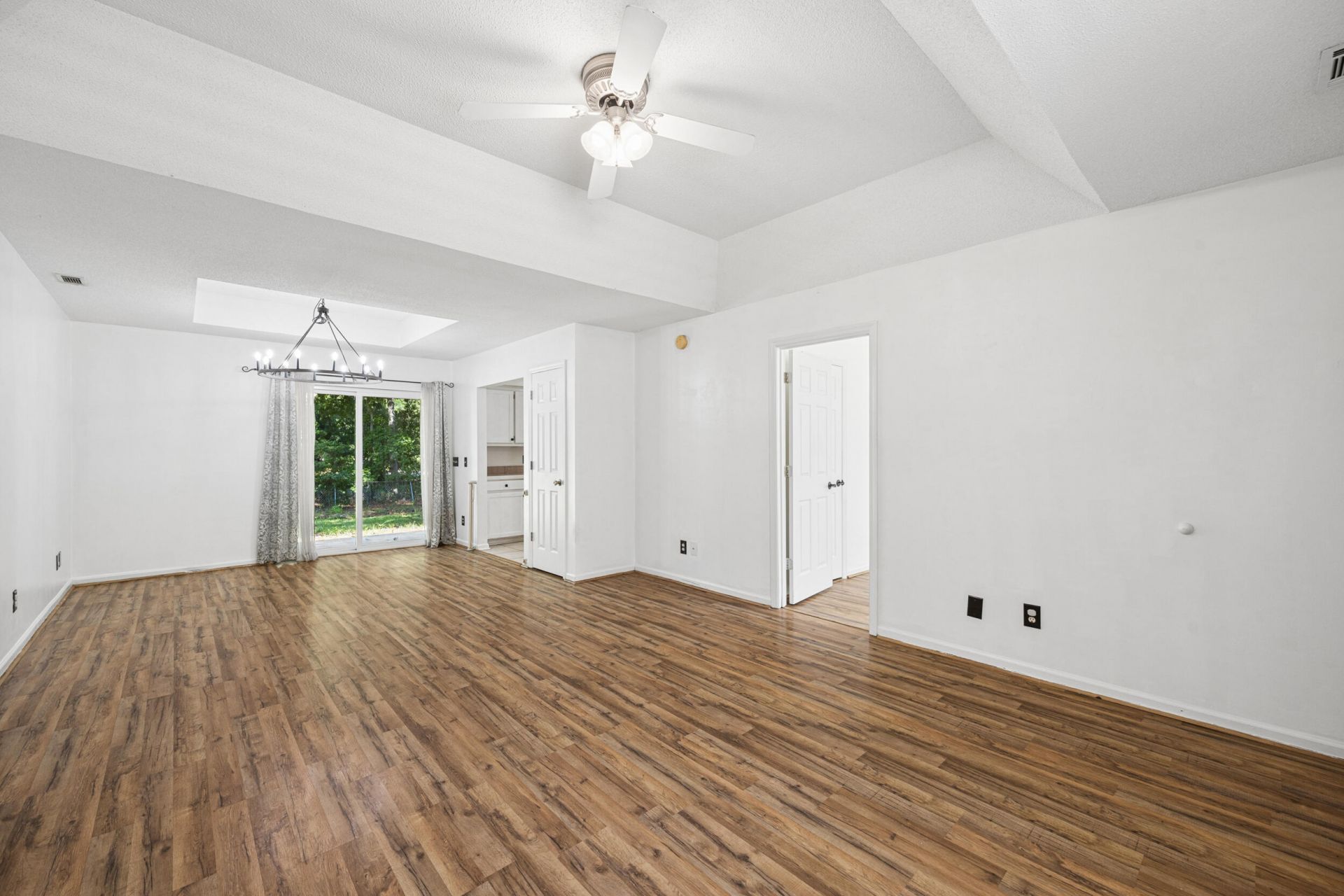 16 Robin Way Photo 10