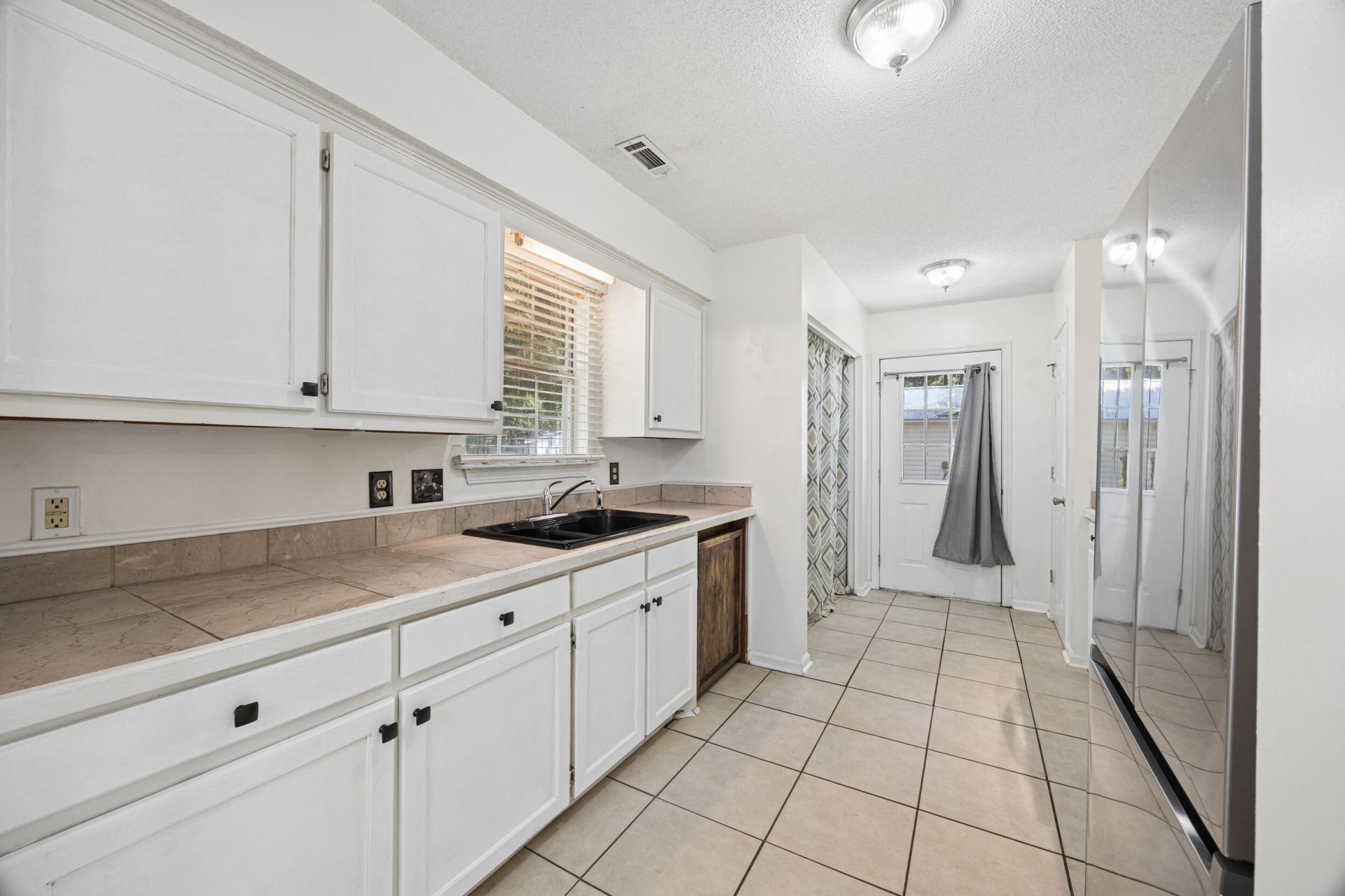 16 Robin Way Photo 16