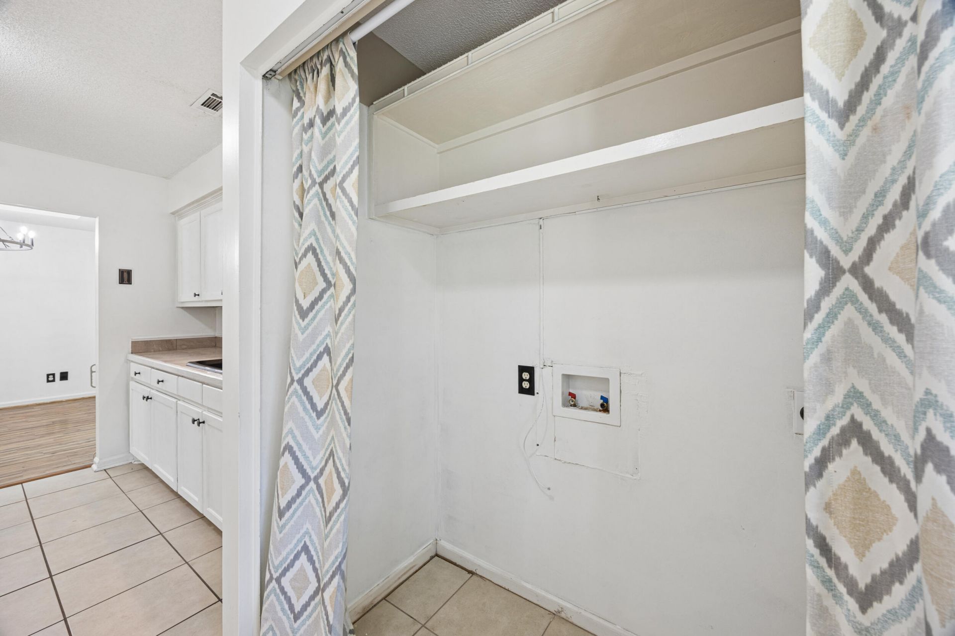 16 Robin Way Photo 18