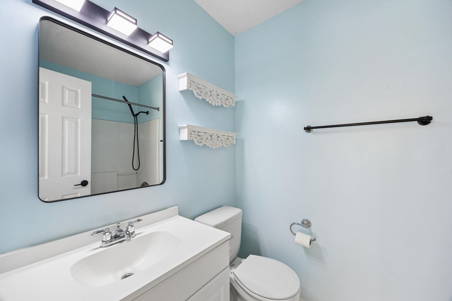 16 Robin Way Photo 21