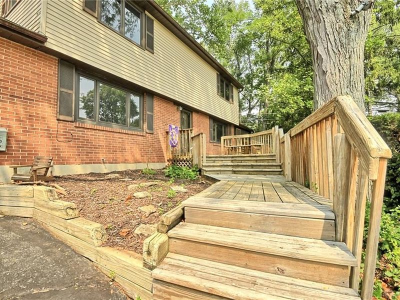 3559 Strathmoor Drive, Kettering, OH 45429 Photo 2