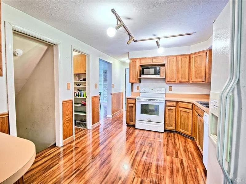 3559 Strathmoor Drive, Kettering, OH 45429 Photo 7