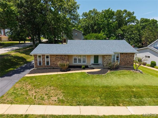 607 Garden Leaf Court , Ballwin, MO 63011