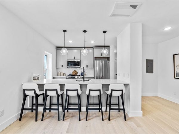 208 Spencer, Unit 7, Chelsea, MA 02150
