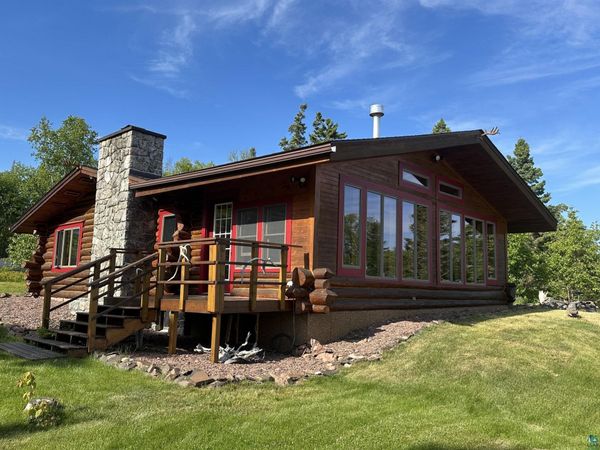 3644 Hwy 61 E, Grand Marais, MN 55604