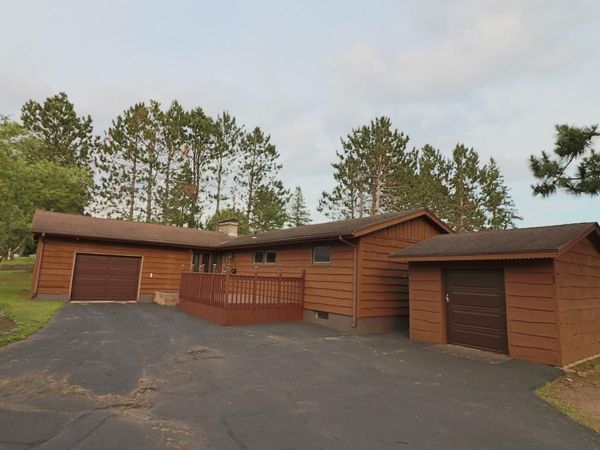 702 Doddridge Ave, Cloquet, MN 55720