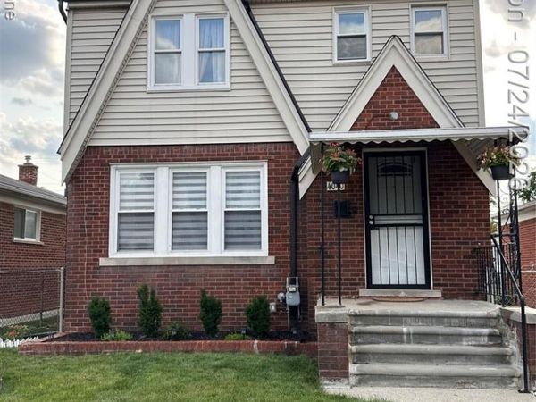 4040 Longtin Avenue, Lincoln Park, MI 48146