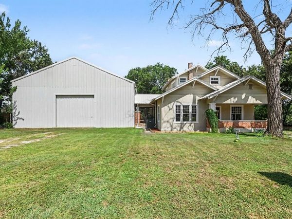 313 S Oak Street , Boyd, TX 76023