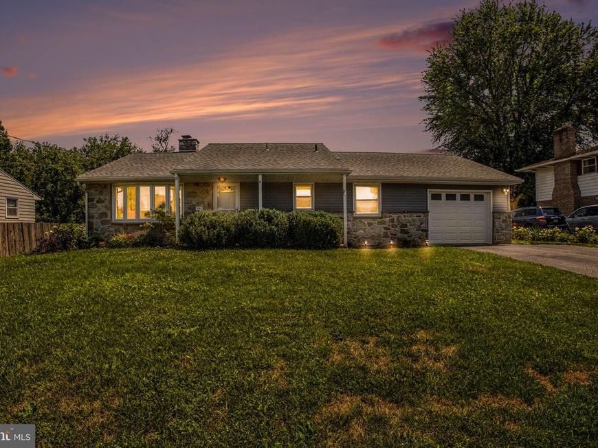 203 Whittier Lane, Lancaster, PA 17602 Main Photo