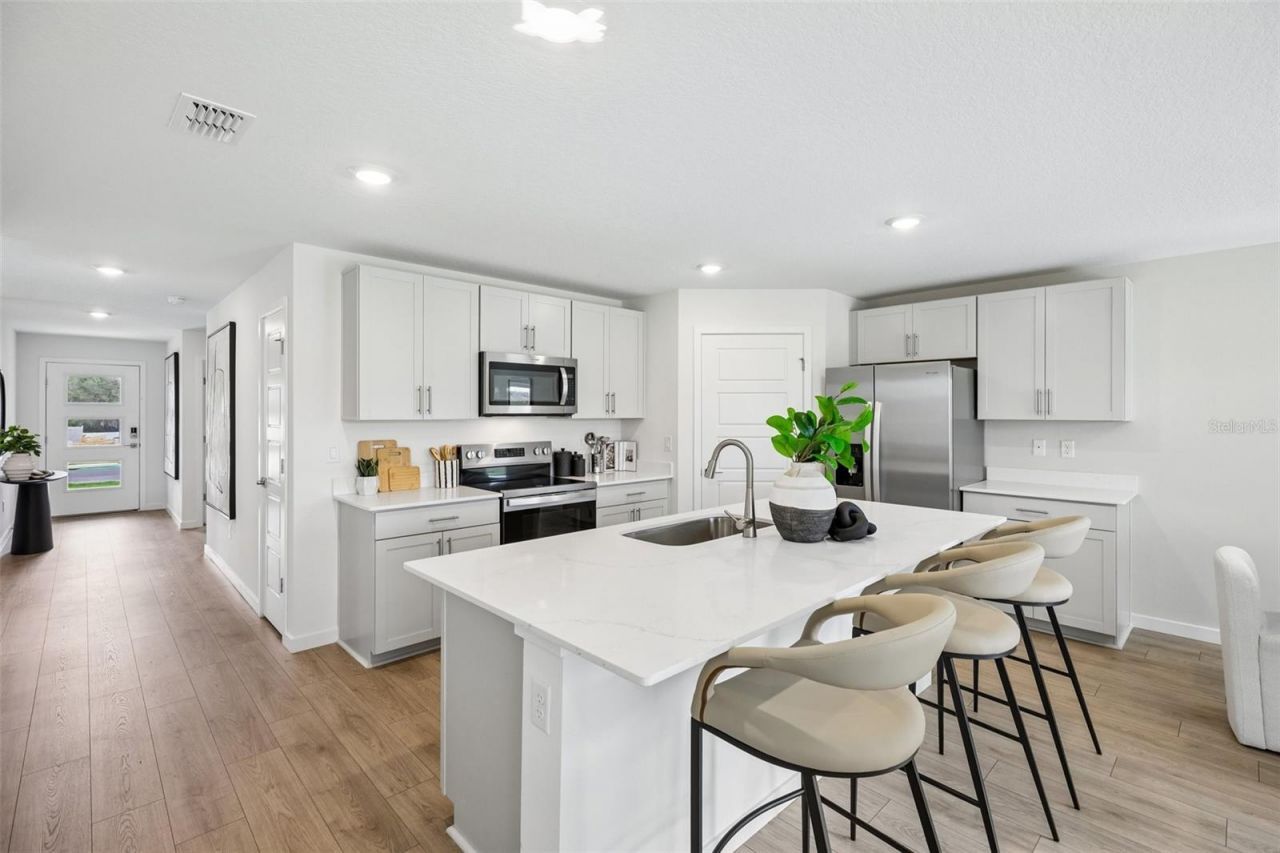 239 Skyfield Court , Lady Lake, FL 32159 Photo