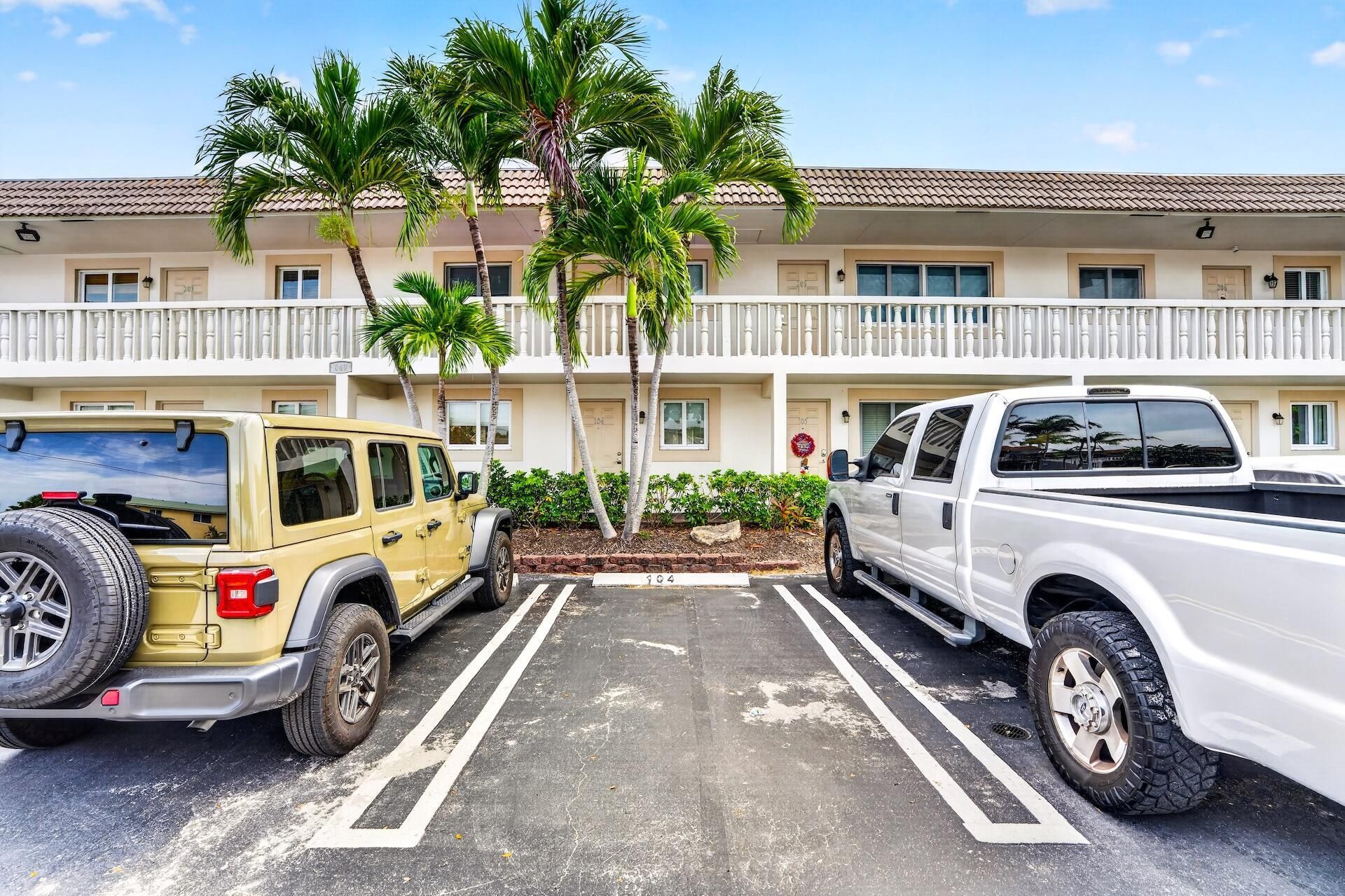 840 Pine Drive, Unit 104, Pompano Beach, FL 33060 Photo