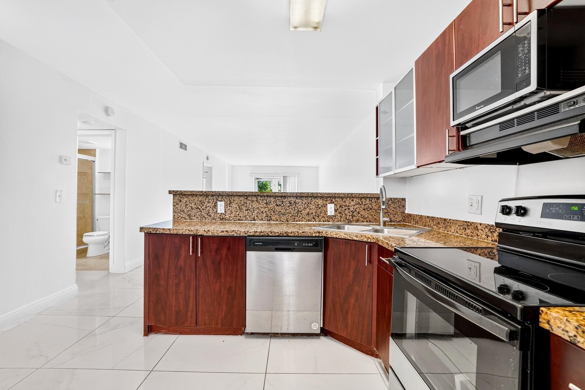 840 Pine Drive, Unit 104, Pompano Beach, FL 33060 Photo