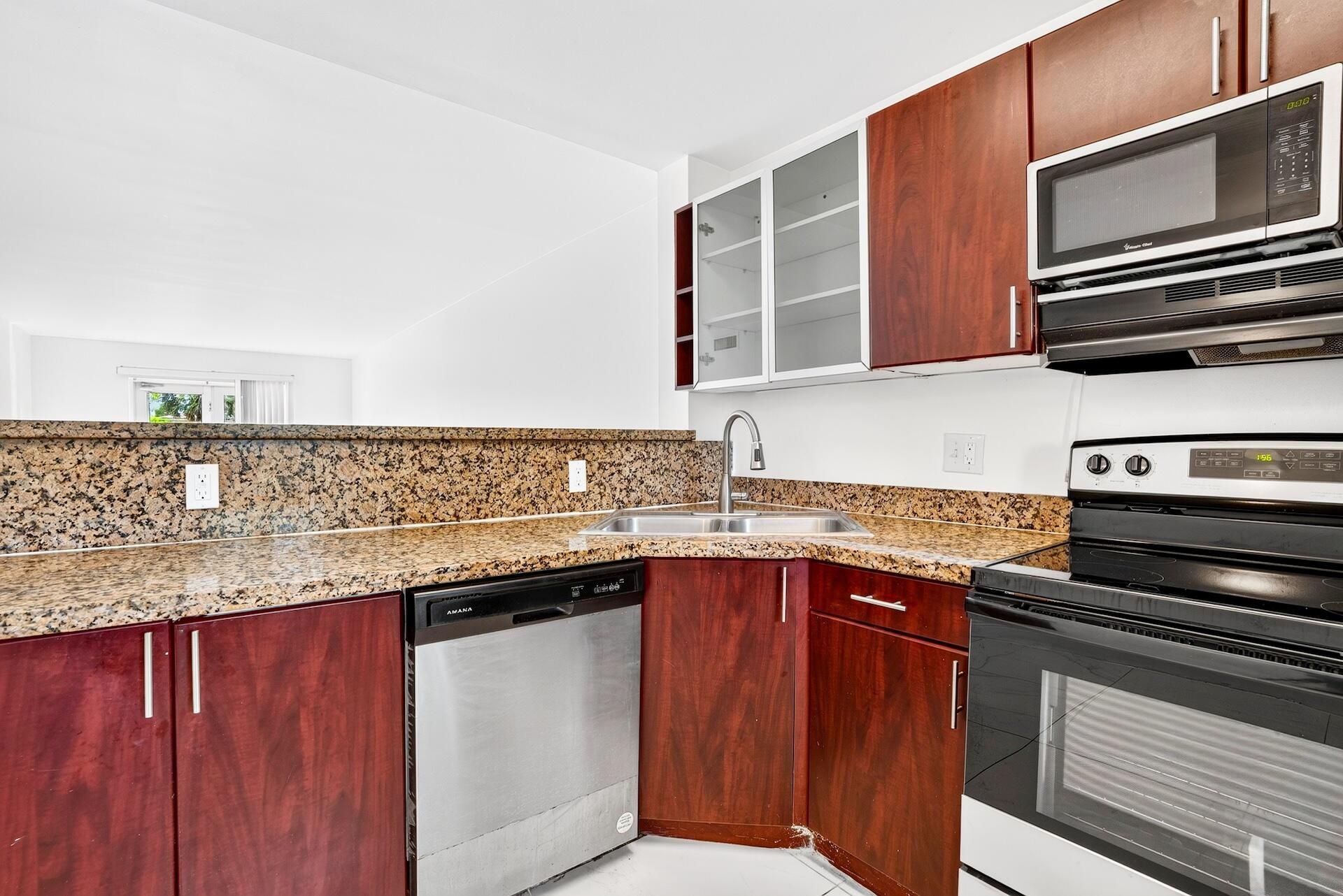 840 Pine Drive, Unit 104, Pompano Beach, FL 33060 Photo