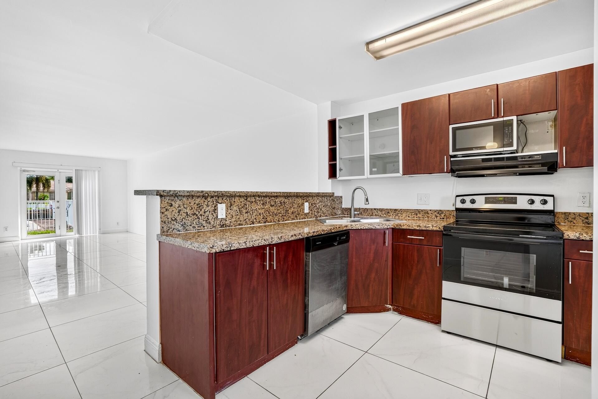 840 Pine Drive, Unit 104, Pompano Beach, FL 33060 Photo