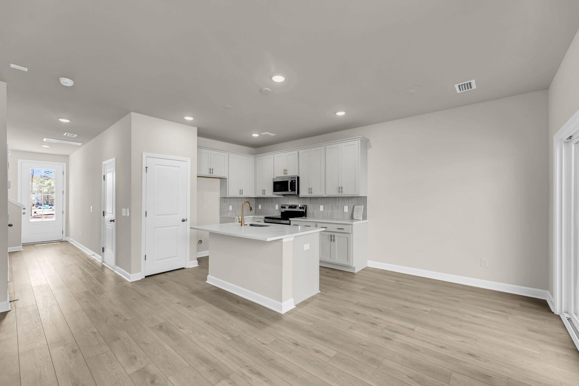 147 Berry Shoals Drive Photo 11