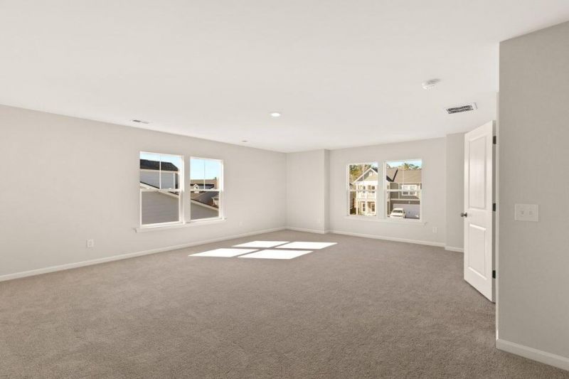 1072 Lettered Olive Lane Photo 8
