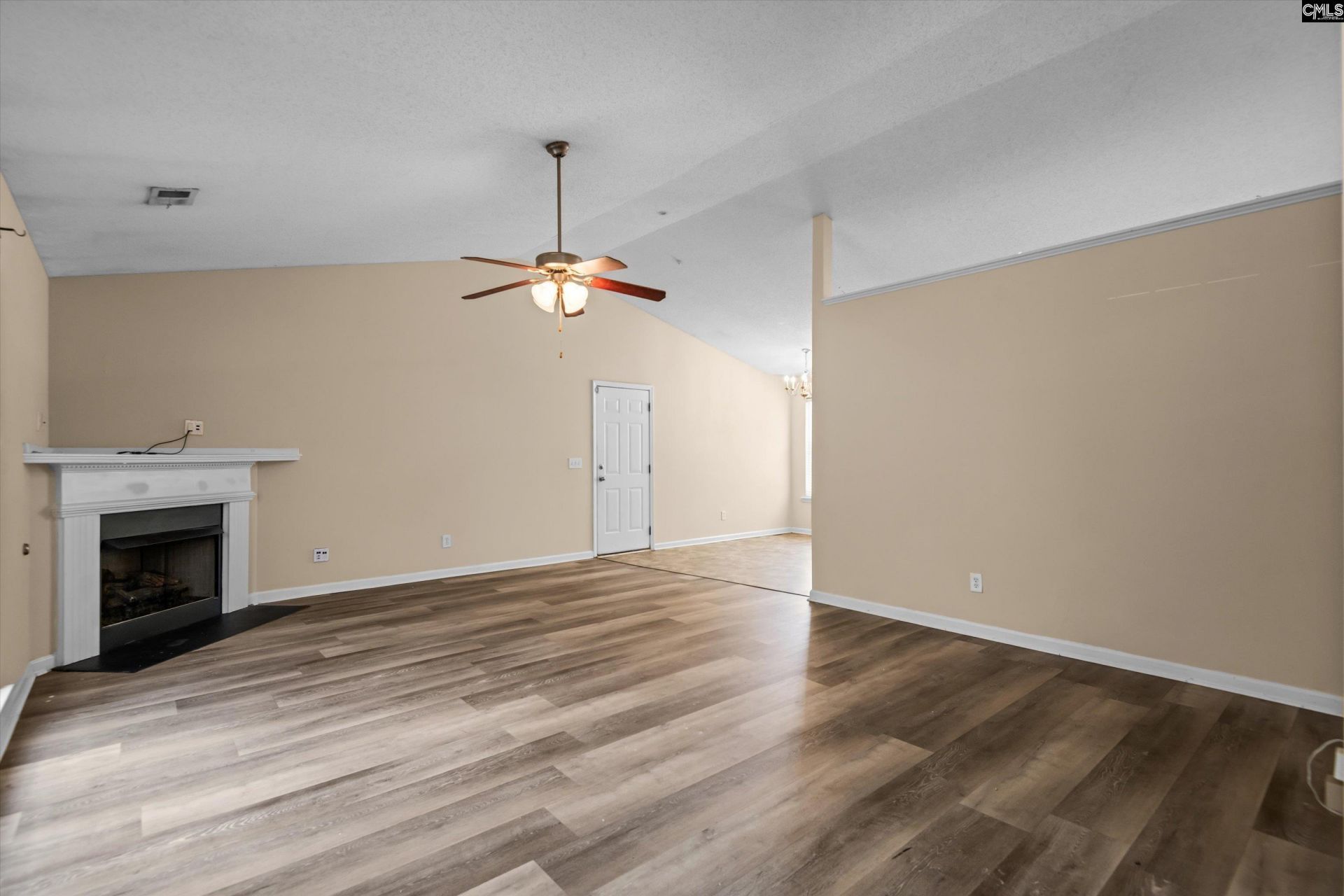 321 Downs Drive  Photo 6