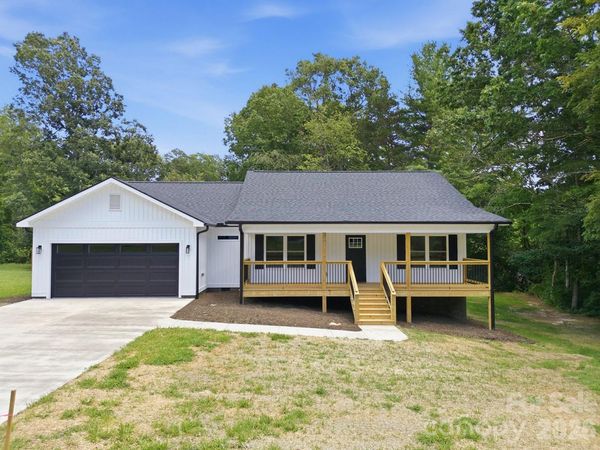 322 Jody Street , East Flat Rock, NC 28726