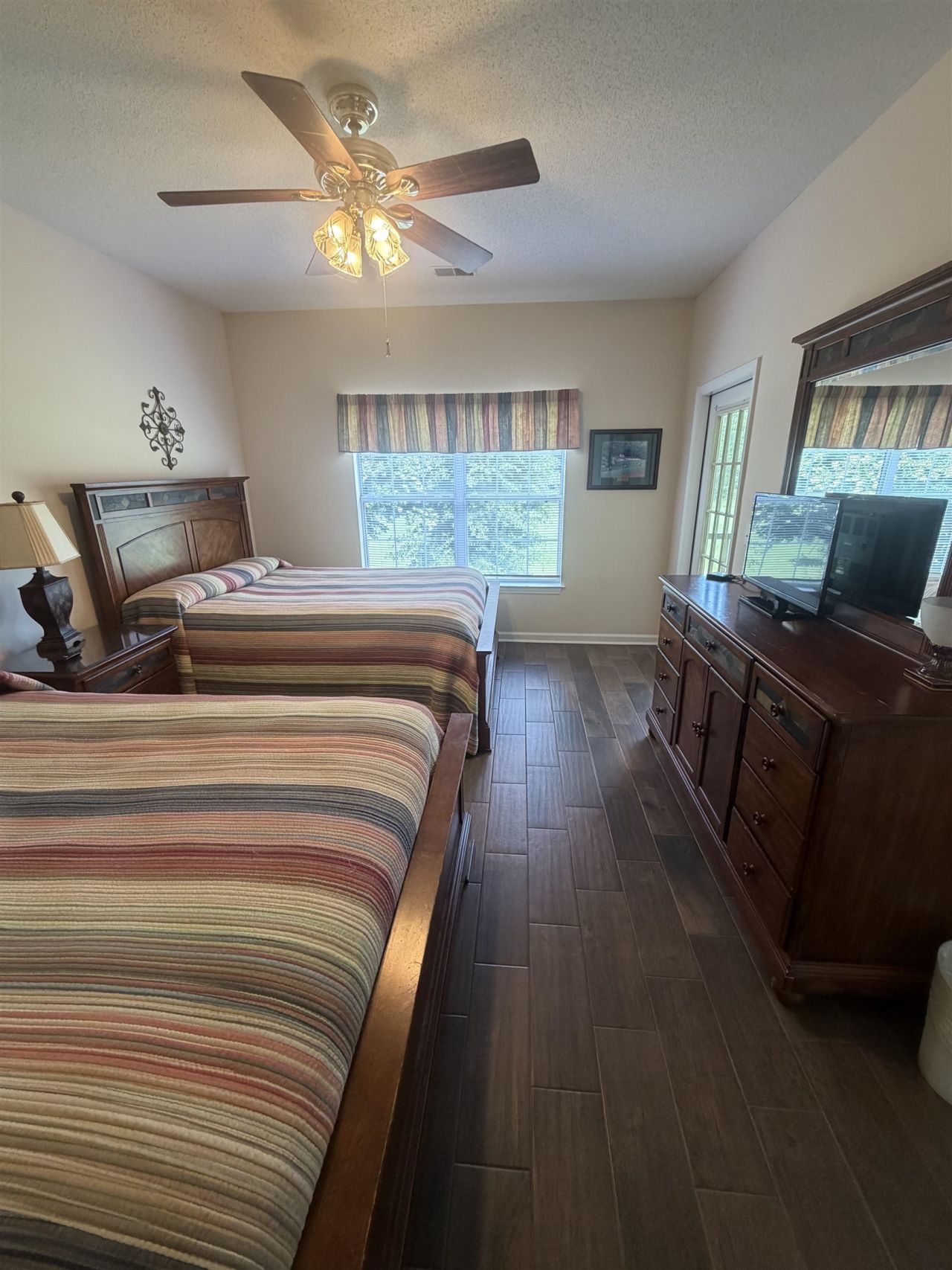 4431 Montrose Ln.  Photo 15