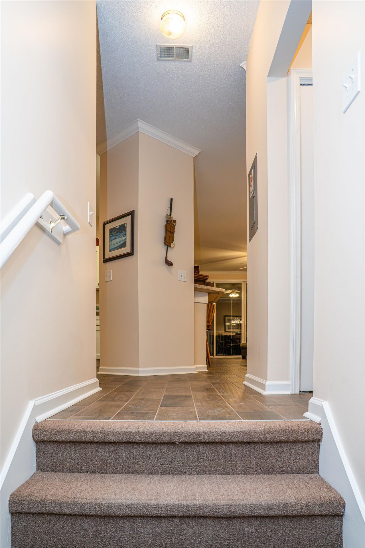 4431 Montrose Ln.  Photo 4