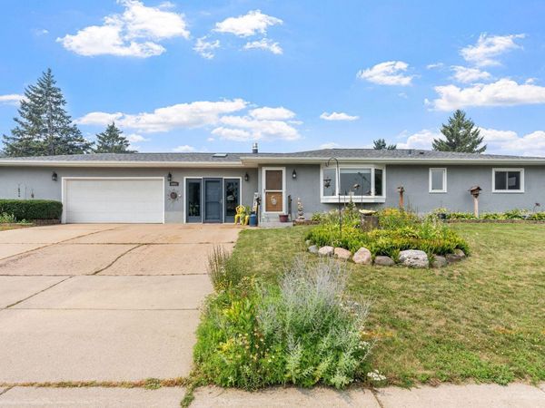 6841 Carmen Avenue , Inver Grove Heights, MN 55076