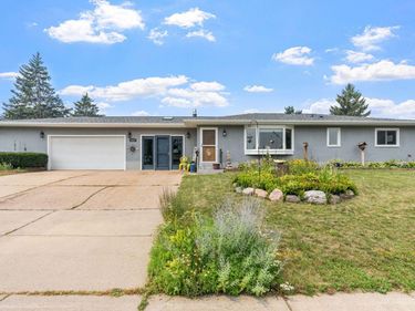 6841 Carmen Avenue, Inver Grove Heights, MN 55076
