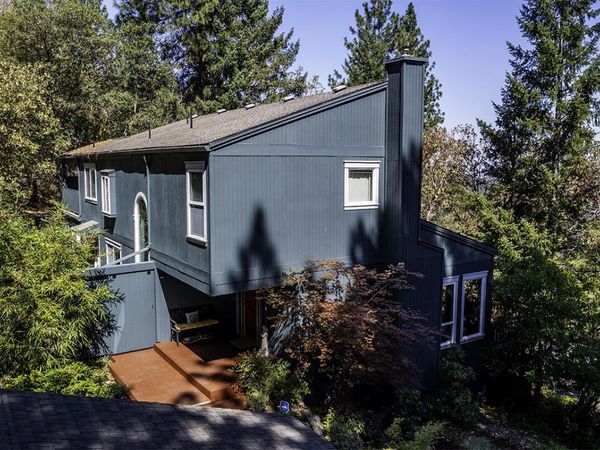 1000 Ivy Lane, Ashland, OR 97520