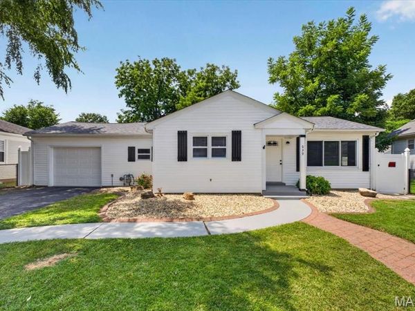 639 Royal Heights Road, Belleville, IL 62226